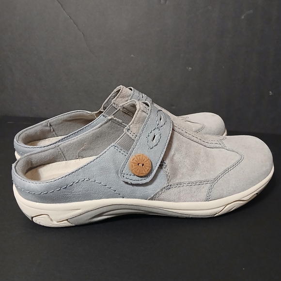 Earth Spirit Women's Gray Suede Slip-Ons - Picture 1 of 13
